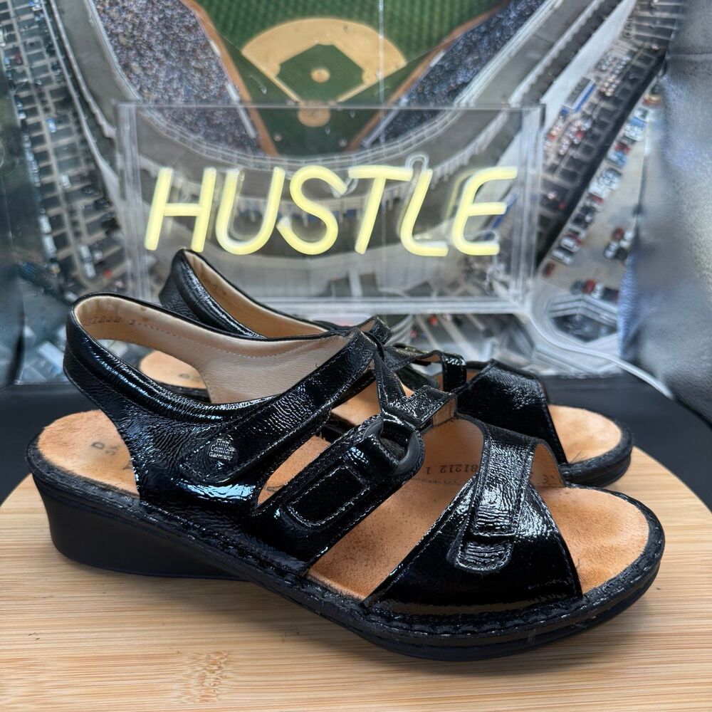 Finn Comfort Women Black Patent Leather Sandals Adjustable Wedge US 8 UK 5.5
